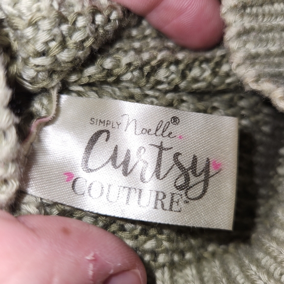 Winter hat - Picture 2 of 2